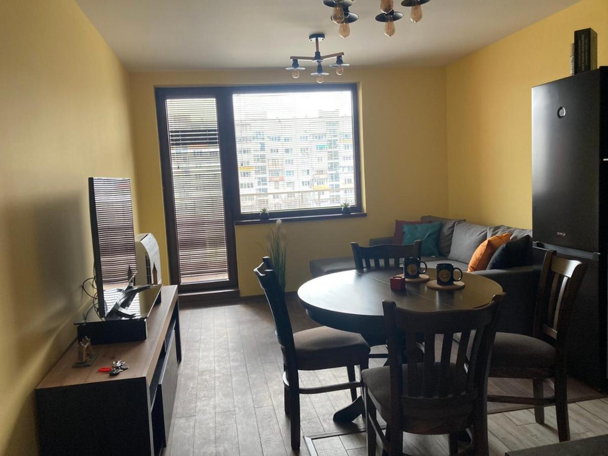 Victor'S Suite , With Private Parking Várna Kültér fotó
